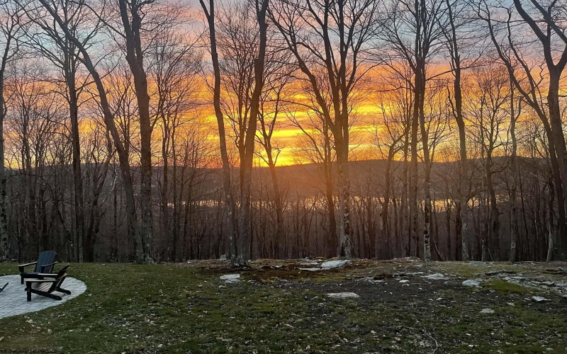 357 Betony Lane, Terra Alta, West Virginia 26764, 3 Bedrooms Bedrooms, 8 Rooms Rooms,2 BathroomsBathrooms,Single Family Detached,For Sale,Betony,10163780