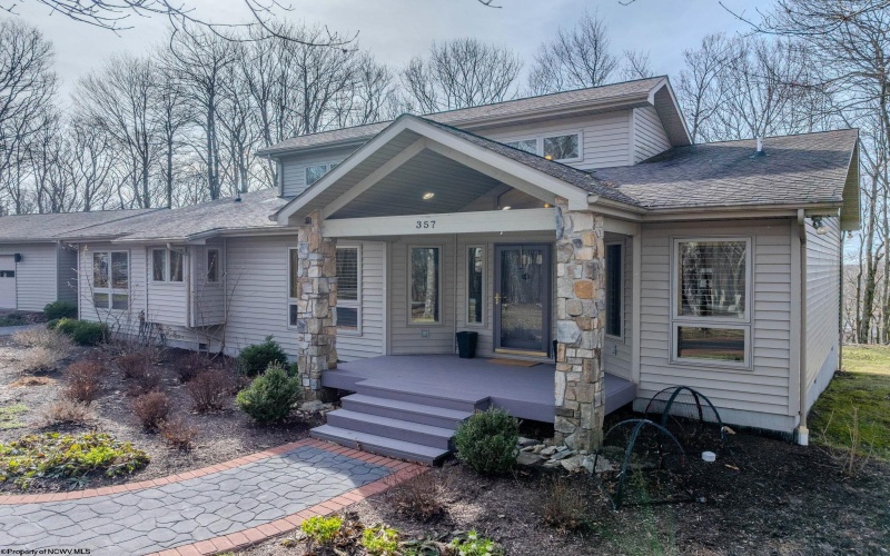 357 Betony Lane, Terra Alta, West Virginia 26764, 3 Bedrooms Bedrooms, 8 Rooms Rooms,2 BathroomsBathrooms,Single Family Detached,For Sale,Betony,10163780