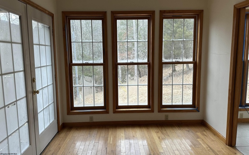 3147 Lake Lane Road, Napier, West Virginia 26631, 4 Bedrooms Bedrooms, 8 Rooms Rooms,3 BathroomsBathrooms,Single Family Detached,For Sale,Lake Lane,10163768