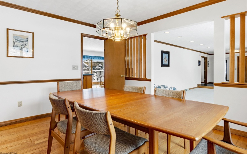 959 Southpoint Circle, Morgantown, West Virginia 26505, 6 Bedrooms Bedrooms, 10 Rooms Rooms,3 BathroomsBathrooms,Single Family Detached,For Sale,Southpoint,10163769