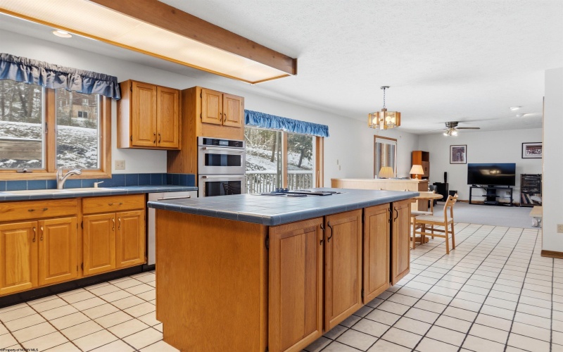 959 Southpoint Circle, Morgantown, West Virginia 26505, 6 Bedrooms Bedrooms, 10 Rooms Rooms,3 BathroomsBathrooms,Single Family Detached,For Sale,Southpoint,10163769