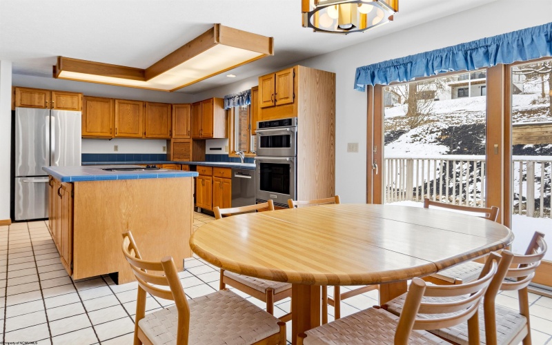 959 Southpoint Circle, Morgantown, West Virginia 26505, 6 Bedrooms Bedrooms, 10 Rooms Rooms,3 BathroomsBathrooms,Single Family Detached,For Sale,Southpoint,10163769