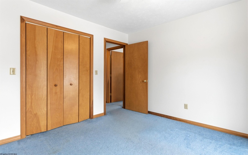 959 Southpoint Circle, Morgantown, West Virginia 26505, 6 Bedrooms Bedrooms, 10 Rooms Rooms,3 BathroomsBathrooms,Single Family Detached,For Sale,Southpoint,10163769