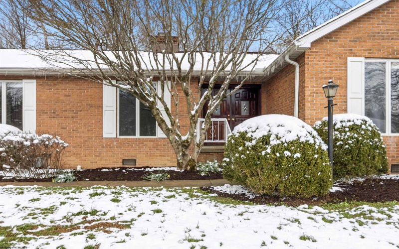 959 Southpoint Circle, Morgantown, West Virginia 26505, 6 Bedrooms Bedrooms, 10 Rooms Rooms,3 BathroomsBathrooms,Single Family Detached,For Sale,Southpoint,10163769