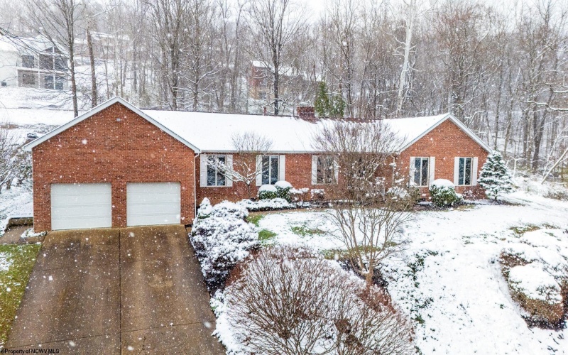 959 Southpoint Circle, Morgantown, West Virginia 26505, 6 Bedrooms Bedrooms, 10 Rooms Rooms,3 BathroomsBathrooms,Single Family Detached,For Sale,Southpoint,10163769