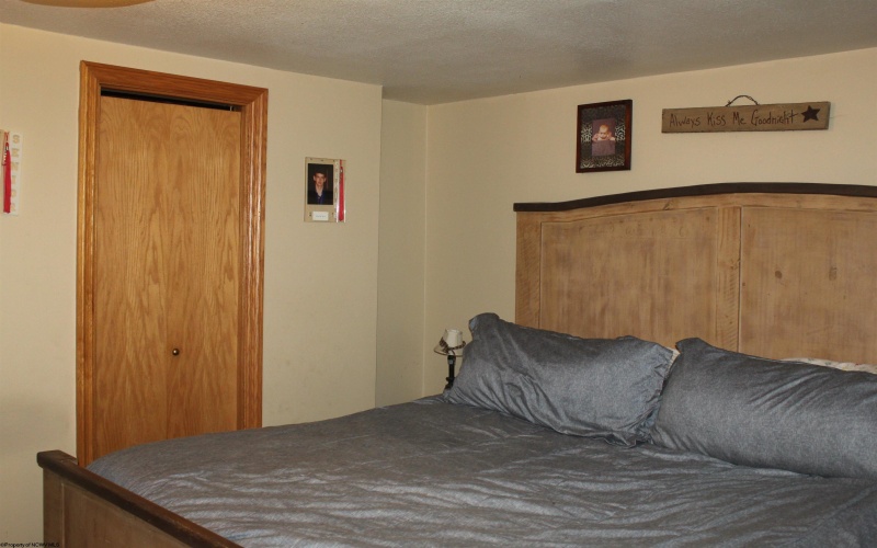 992 Holly River Road, Webster Springs, West Virginia 26288, 5 Bedrooms Bedrooms, 13 Rooms Rooms,2 BathroomsBathrooms,Single Family Detached,For Sale,Holly River,10163770