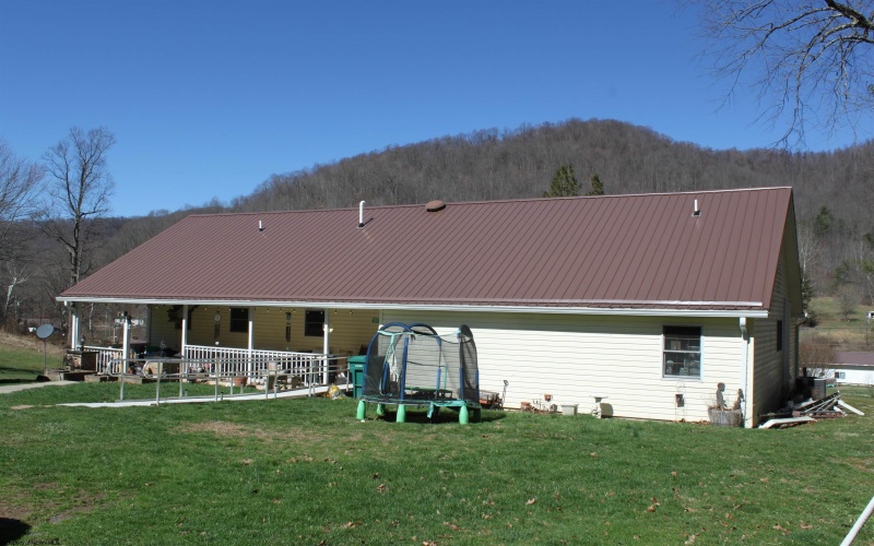 992 Holly River Road, Webster Springs, West Virginia 26288, 5 Bedrooms Bedrooms, 13 Rooms Rooms,2 BathroomsBathrooms,Single Family Detached,For Sale,Holly River,10163770
