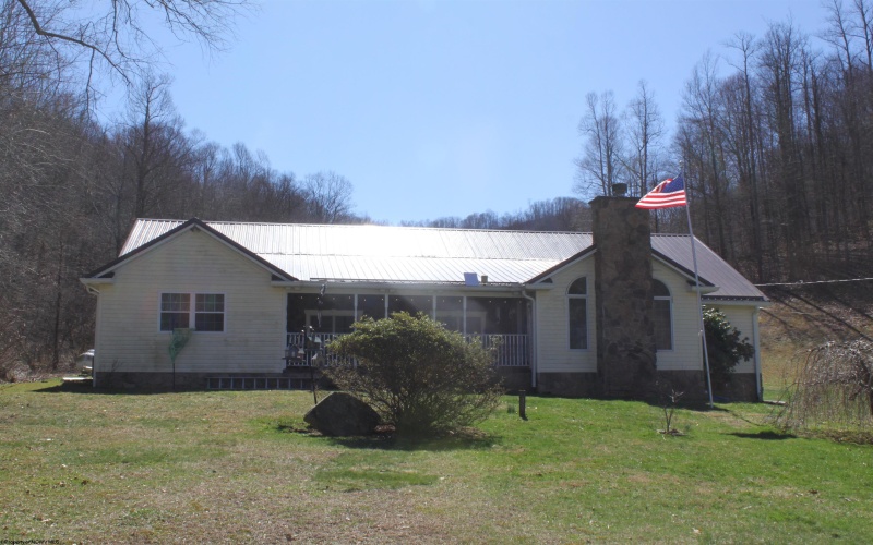 992 Holly River Road, Webster Springs, West Virginia 26288, 5 Bedrooms Bedrooms, 13 Rooms Rooms,2 BathroomsBathrooms,Single Family Detached,For Sale,Holly River,10163770