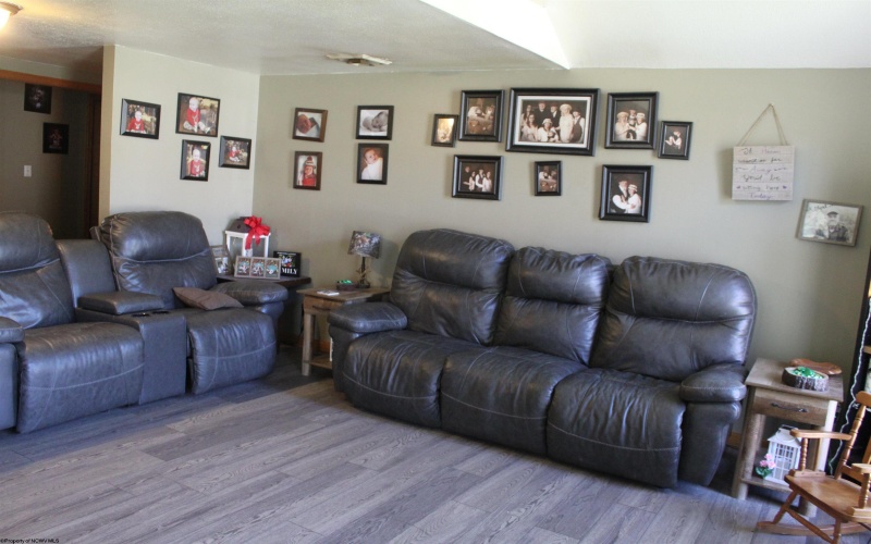 992 Holly River Road, Webster Springs, West Virginia 26288, 5 Bedrooms Bedrooms, 13 Rooms Rooms,2 BathroomsBathrooms,Single Family Detached,For Sale,Holly River,10163770