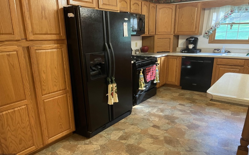 166 Dry Fork Road, Weston, West Virginia 26452, 4 Bedrooms Bedrooms, 11 Rooms Rooms,3 BathroomsBathrooms,Single Family Detached,For Sale,Dry Fork,10163775