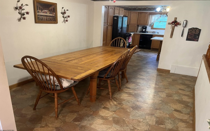 166 Dry Fork Road, Weston, West Virginia 26452, 4 Bedrooms Bedrooms, 11 Rooms Rooms,3 BathroomsBathrooms,Single Family Detached,For Sale,Dry Fork,10163775