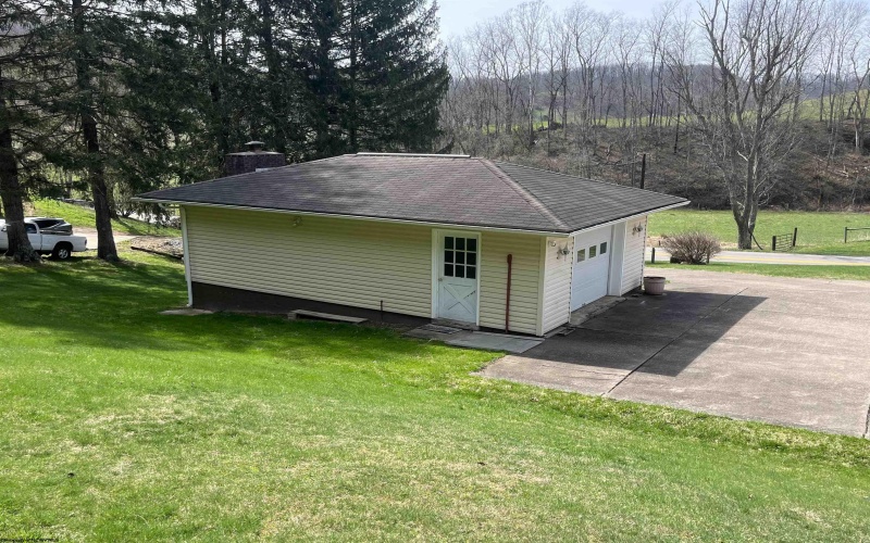 166 Dry Fork Road, Weston, West Virginia 26452, 4 Bedrooms Bedrooms, 11 Rooms Rooms,3 BathroomsBathrooms,Single Family Detached,For Sale,Dry Fork,10163775