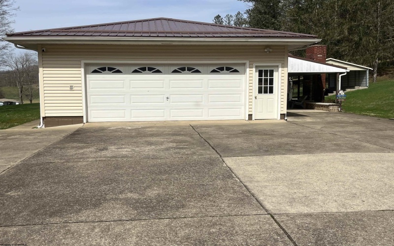 166 Dry Fork Road, Weston, West Virginia 26452, 4 Bedrooms Bedrooms, 11 Rooms Rooms,3 BathroomsBathrooms,Single Family Detached,For Sale,Dry Fork,10163775