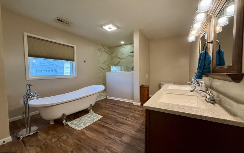 1703 Union Street, Fairmont, West Virginia 26554, 4 Bedrooms Bedrooms, 7 Rooms Rooms,2 BathroomsBathrooms,Single Family Detached,For Sale,Union,10163774