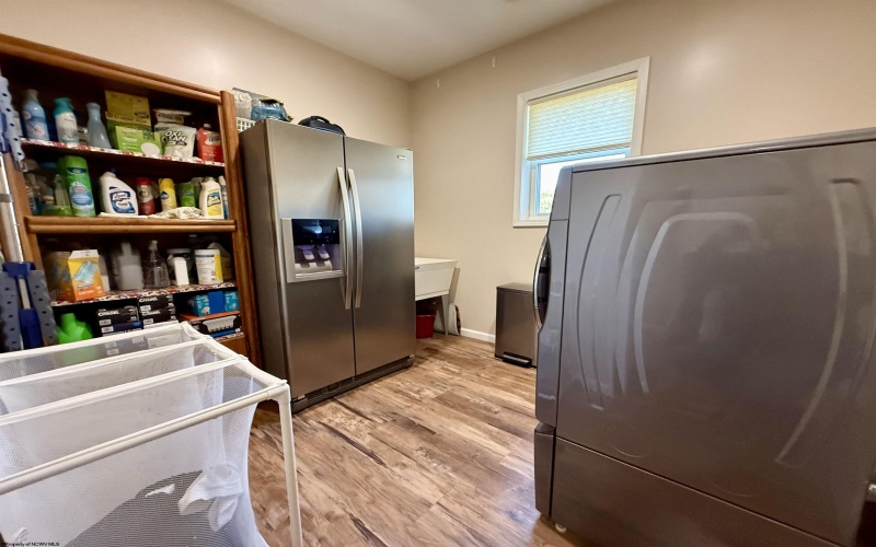 1703 Union Street, Fairmont, West Virginia 26554, 4 Bedrooms Bedrooms, 7 Rooms Rooms,2 BathroomsBathrooms,Single Family Detached,For Sale,Union,10163774