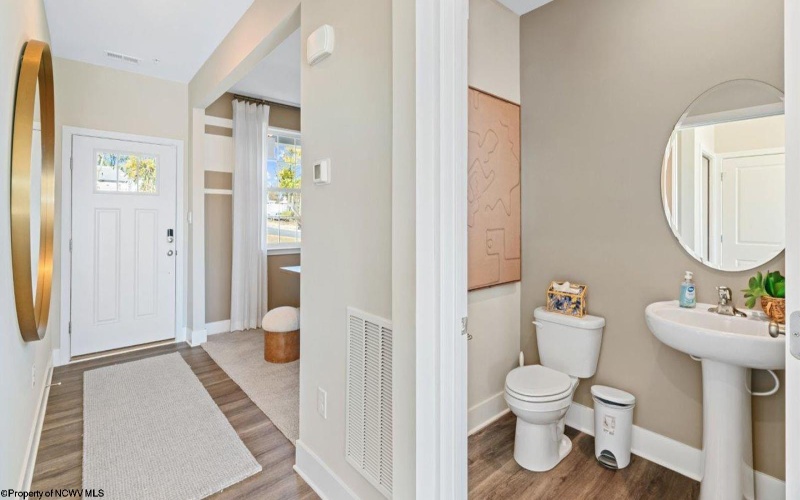 9 Vision Drive, Fairmont, West Virginia 26554, 4 Bedrooms Bedrooms, 8 Rooms Rooms,2 BathroomsBathrooms,Single Family Detached,For Sale,Vision,10163777