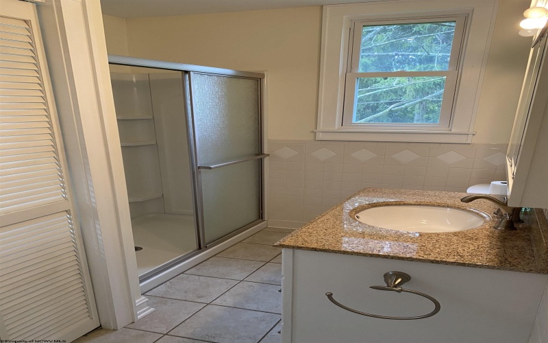 28 Central Avenue, Buckhannon, West Virginia 26201-4033, 5 Bedrooms Bedrooms, 10 Rooms Rooms,2 BathroomsBathrooms,Single Family Detached,For Sale,Central,10163778