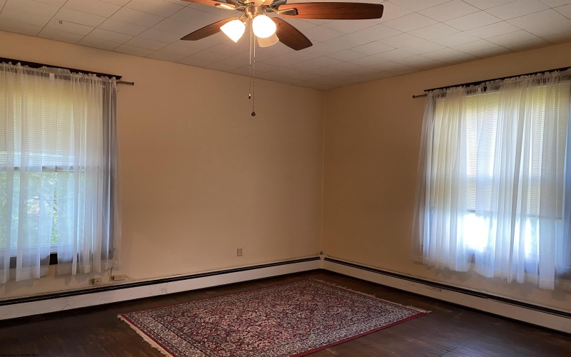 28 Central Avenue, Buckhannon, West Virginia 26201-4033, 5 Bedrooms Bedrooms, 10 Rooms Rooms,2 BathroomsBathrooms,Single Family Detached,For Sale,Central,10163778