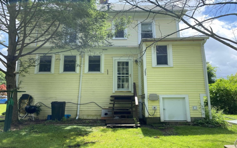 28 Central Avenue, Buckhannon, West Virginia 26201-4033, 5 Bedrooms Bedrooms, 10 Rooms Rooms,2 BathroomsBathrooms,Single Family Detached,For Sale,Central,10163778