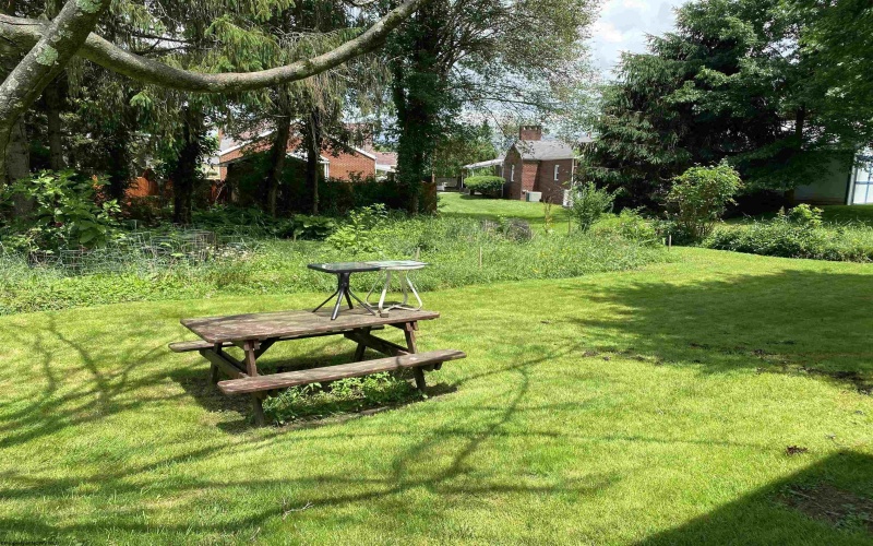 28 Central Avenue, Buckhannon, West Virginia 26201-4033, 5 Bedrooms Bedrooms, 10 Rooms Rooms,2 BathroomsBathrooms,Single Family Detached,For Sale,Central,10163778