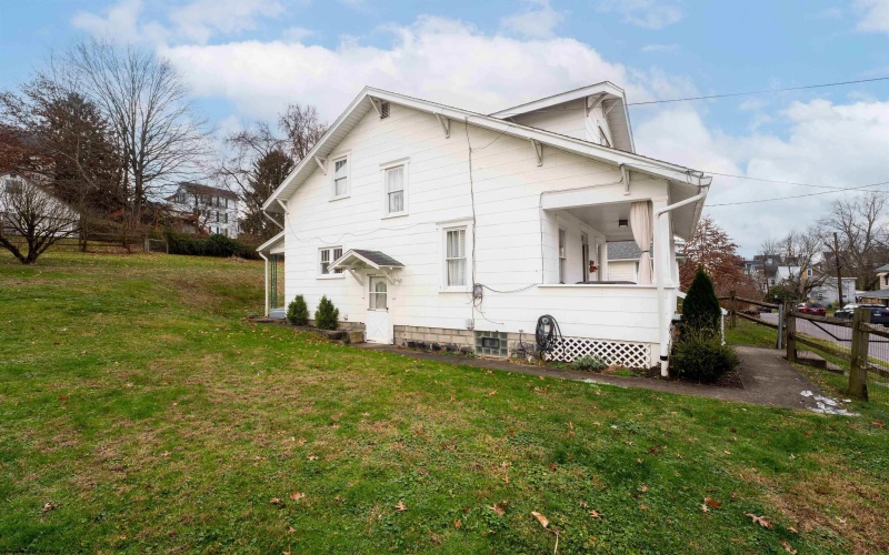 524 Melrose Street, Morgantown, West Virginia 26505, 3 Bedrooms Bedrooms, 6 Rooms Rooms,1 BathroomBathrooms,Single Family Detached,For Sale,Melrose,10163773 524 Melrose Street, Morgantown, West Virginia 26505, 3 Bedrooms Bedrooms, 6 Rooms Rooms,1 BathroomBathrooms,Single Family Detached,For Sale,Melrose,10163773