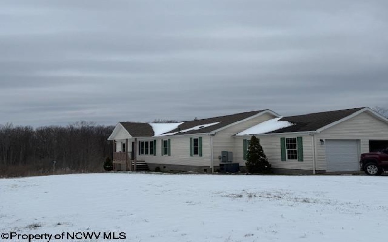 312 Galilee Road, Bruceton Mills, West Virginia 26525, 4 Bedrooms Bedrooms, 10 Rooms Rooms,3 BathroomsBathrooms,Single Family Detached,For Sale,Galilee,10163784