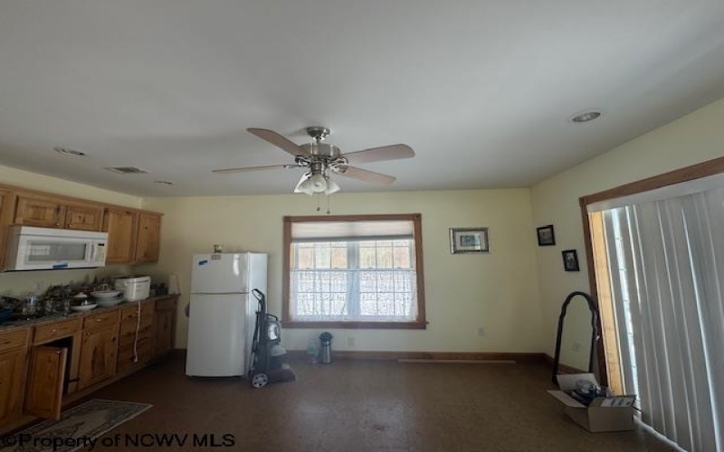 312 Galilee Road, Bruceton Mills, West Virginia 26525, 4 Bedrooms Bedrooms, 10 Rooms Rooms,3 BathroomsBathrooms,Single Family Detached,For Sale,Galilee,10163784