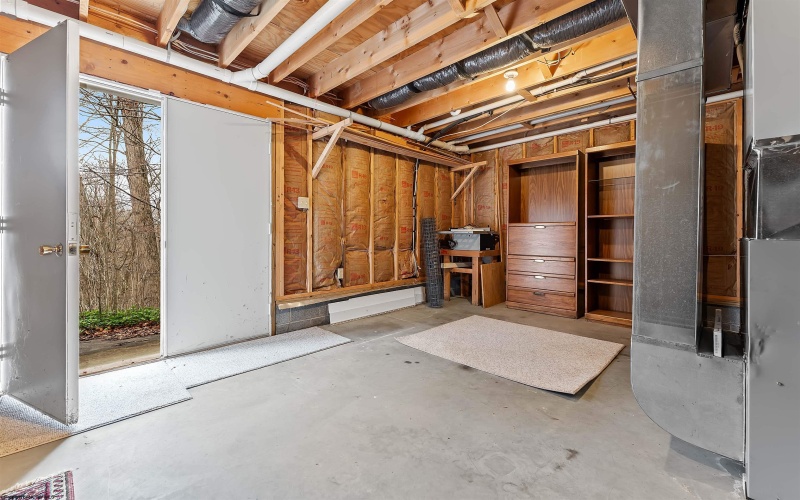 237 Poplar Drive, Morgantown, West Virginia 26505, 4 Bedrooms Bedrooms, 10 Rooms Rooms,3 BathroomsBathrooms,Single Family Detached,For Sale,Poplar,10163799