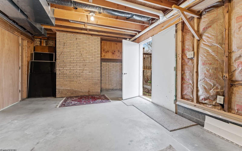 237 Poplar Drive, Morgantown, West Virginia 26505, 4 Bedrooms Bedrooms, 10 Rooms Rooms,3 BathroomsBathrooms,Single Family Detached,For Sale,Poplar,10163799