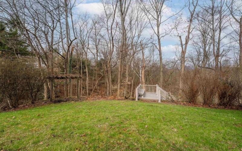 237 Poplar Drive, Morgantown, West Virginia 26505, 4 Bedrooms Bedrooms, 10 Rooms Rooms,3 BathroomsBathrooms,Single Family Detached,For Sale,Poplar,10163799