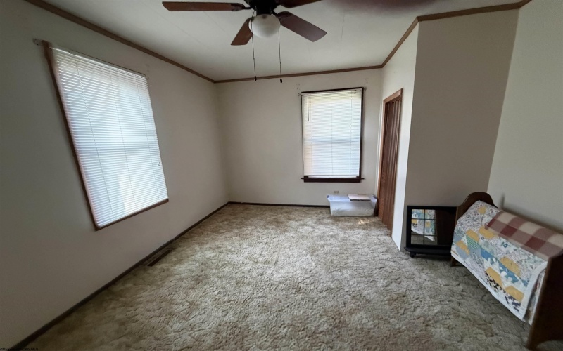 813 US Hwy 33 West, Weston, West Virginia 26452, 3 Bedrooms Bedrooms, 5 Rooms Rooms,1 BathroomBathrooms,Single Family Detached,For Sale,US Hwy 33,10163791