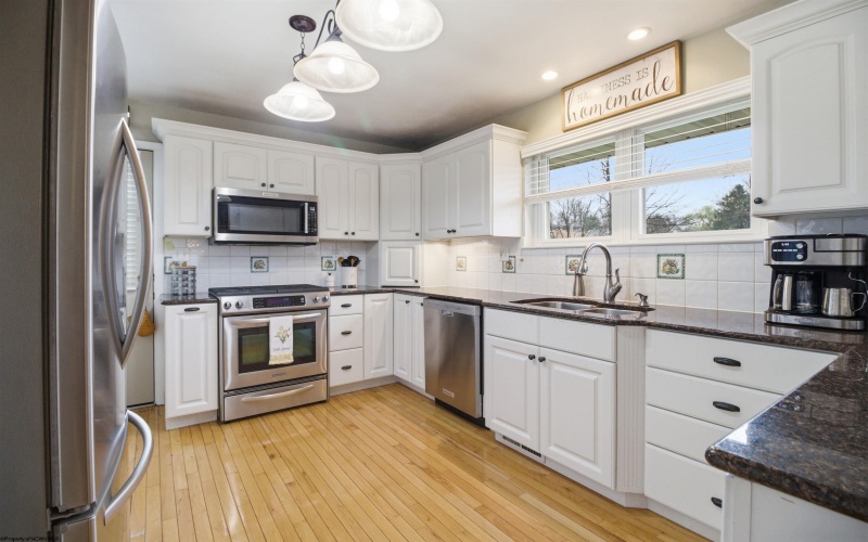 118 Ridgeway Drive, Bridgeport, West Virginia 26330, 5 Bedrooms Bedrooms, 10 Rooms Rooms,3 BathroomsBathrooms,Single Family Detached,For Sale,Ridgeway,10163788 118 Ridgeway Drive, Bridgeport, West Virginia 26330, 5 Bedrooms Bedrooms, 10 Rooms Rooms,3 BathroomsBathrooms,Single Family Detached,For Sale,Ridgeway,10163788