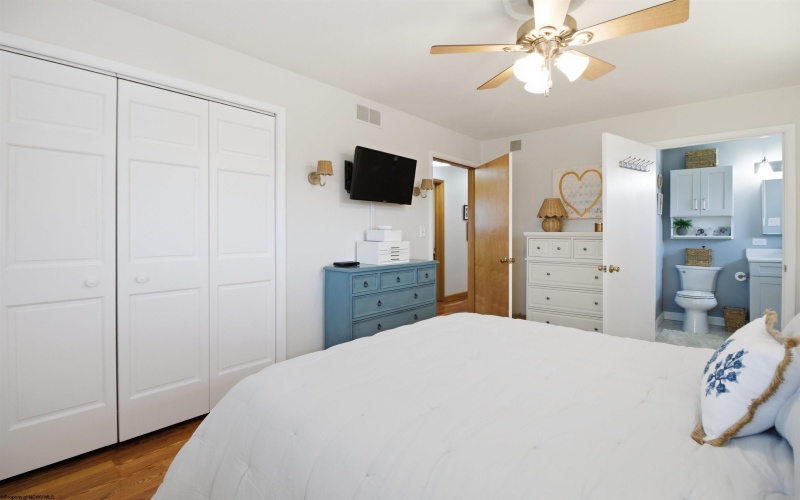 118 Ridgeway Drive, Bridgeport, West Virginia 26330, 5 Bedrooms Bedrooms, 10 Rooms Rooms,3 BathroomsBathrooms,Single Family Detached,For Sale,Ridgeway,10163788 118 Ridgeway Drive, Bridgeport, West Virginia 26330, 5 Bedrooms Bedrooms, 10 Rooms Rooms,3 BathroomsBathrooms,Single Family Detached,For Sale,Ridgeway,10163788