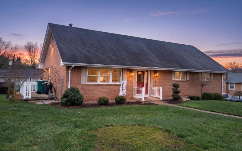 118 Ridgeway Drive, Bridgeport, West Virginia 26330, 5 Bedrooms Bedrooms, 10 Rooms Rooms,3 BathroomsBathrooms,Single Family Detached,For Sale,Ridgeway,10163788 118 Ridgeway Drive, Bridgeport, West Virginia 26330, 5 Bedrooms Bedrooms, 10 Rooms Rooms,3 BathroomsBathrooms,Single Family Detached,For Sale,Ridgeway,10163788