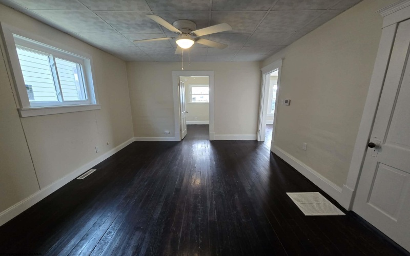 407 West Virginia Avenue, Nutter Fort, West Virginia 26301, 4 Bedrooms Bedrooms, 7 Rooms Rooms,1 BathroomBathrooms,Single Family Detached,For Sale,West Virginia,10163792