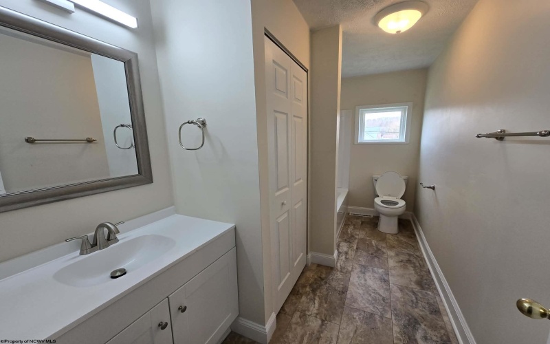 407 West Virginia Avenue, Nutter Fort, West Virginia 26301, 4 Bedrooms Bedrooms, 7 Rooms Rooms,1 BathroomBathrooms,Single Family Detached,For Sale,West Virginia,10163792