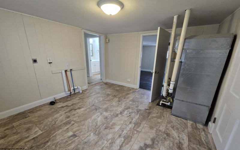 407 West Virginia Avenue, Nutter Fort, West Virginia 26301, 4 Bedrooms Bedrooms, 7 Rooms Rooms,1 BathroomBathrooms,Single Family Detached,For Sale,West Virginia,10163792