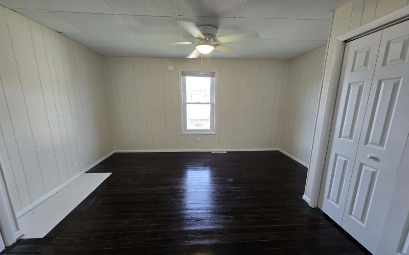 407 West Virginia Avenue, Nutter Fort, West Virginia 26301, 4 Bedrooms Bedrooms, 7 Rooms Rooms,1 BathroomBathrooms,Single Family Detached,For Sale,West Virginia,10163792