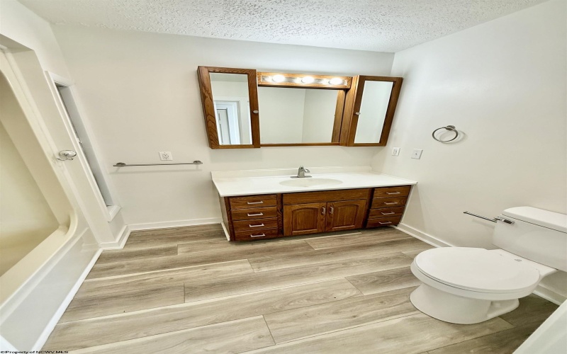 1634 Kingwood Pike, Morgantown, West Virginia 26508, 3 Bedrooms Bedrooms, 8 Rooms Rooms,3 BathroomsBathrooms,Single Family Detached,For Sale,Kingwood,10163795