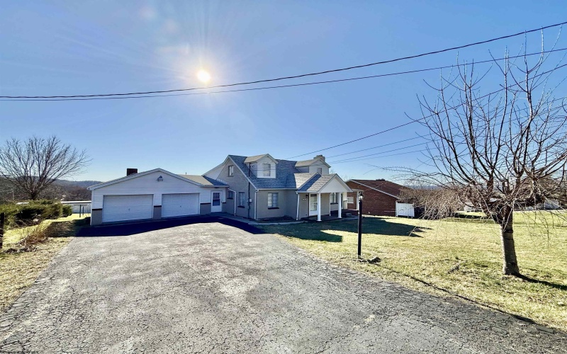 1634 Kingwood Pike, Morgantown, West Virginia 26508, 3 Bedrooms Bedrooms, 8 Rooms Rooms,3 BathroomsBathrooms,Single Family Detached,For Sale,Kingwood,10163795