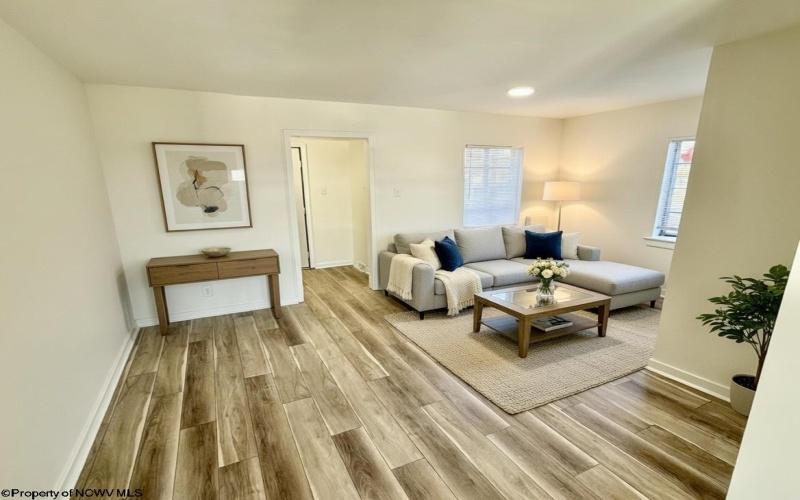 1634 Kingwood Pike, Morgantown, West Virginia 26508, 3 Bedrooms Bedrooms, 8 Rooms Rooms,3 BathroomsBathrooms,Single Family Detached,For Sale,Kingwood,10163795