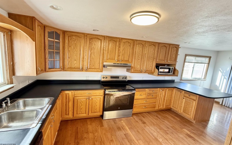 1634 Kingwood Pike, Morgantown, West Virginia 26508, 3 Bedrooms Bedrooms, 8 Rooms Rooms,3 BathroomsBathrooms,Single Family Detached,For Sale,Kingwood,10163795