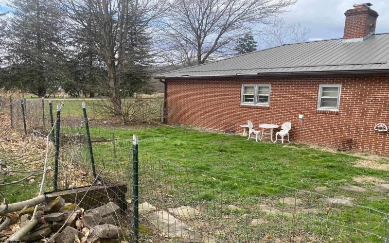 111 Ervin Lane, Elkins, West Virginia 26241, 3 Bedrooms Bedrooms, 7 Rooms Rooms,2 BathroomsBathrooms,Single Family Detached,For Sale,Ervin,10163794