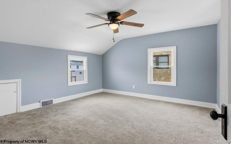 408 Maryland Avenue, Nutter Fort, West Virginia 26301, 3 Bedrooms Bedrooms, 6 Rooms Rooms,2 BathroomsBathrooms,Single Family Detached,For Sale,Maryland,10163801