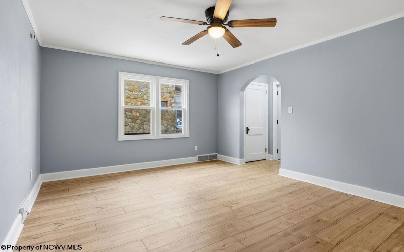 408 Maryland Avenue, Nutter Fort, West Virginia 26301, 3 Bedrooms Bedrooms, 6 Rooms Rooms,2 BathroomsBathrooms,Single Family Detached,For Sale,Maryland,10163801