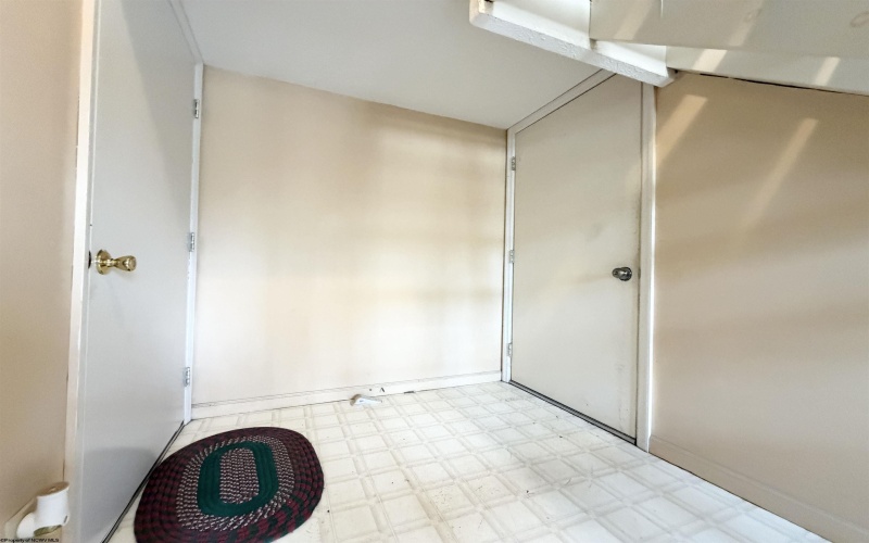 38 Cliffside Drive, Morgantown, West Virginia 26501, 2 Bedrooms Bedrooms, 4 Rooms Rooms,1 BathroomBathrooms,Single Family Attached,For Sale,Cliffside,10163803