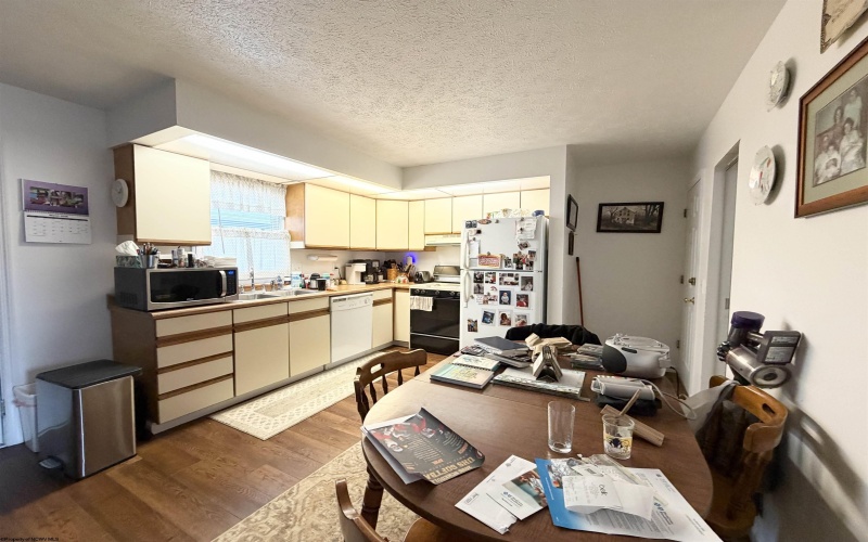 38 Cliffside Drive, Morgantown, West Virginia 26501, 2 Bedrooms Bedrooms, 4 Rooms Rooms,1 BathroomBathrooms,Single Family Attached,For Sale,Cliffside,10163803