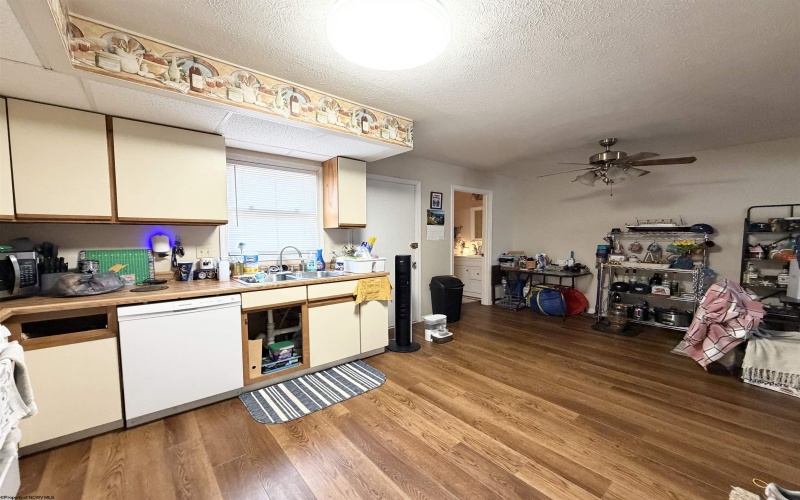 38 Cliffside Drive, Morgantown, West Virginia 26501, 2 Bedrooms Bedrooms, 4 Rooms Rooms,1 BathroomBathrooms,Single Family Attached,For Sale,Cliffside,10163804