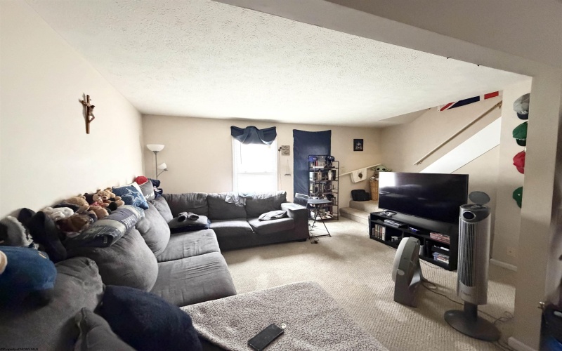 38 Cliffside Drive, Morgantown, West Virginia 26501, 2 Bedrooms Bedrooms, 4 Rooms Rooms,1 BathroomBathrooms,Single Family Attached,For Sale,Cliffside,10163804