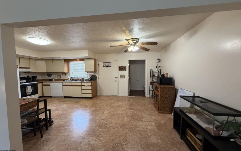 38 Cliffside Drive, Morgantown, West Virginia 26501, 2 Bedrooms Bedrooms, 4 Rooms Rooms,1 BathroomBathrooms,Single Family Attached,For Sale,Cliffside,10163807 38 Cliffside Drive, Morgantown, West Virginia 26501, 2 Bedrooms Bedrooms, 4 Rooms Rooms,1 BathroomBathrooms,Single Family Attached,For Sale,Cliffside,10163807